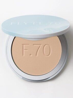 FLYTE.70 Mature Skin Finishing Powder (Fair to Light)